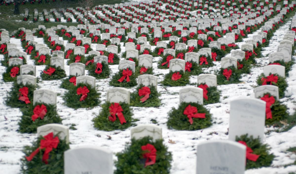  Jersey Mike’s Subs Makes $300,000 Challenge Grant to Wreaths Across America