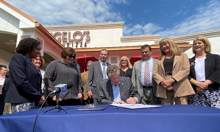  Governor McKee Signs Legislation Helping Rhode Islanders Get Back to Work