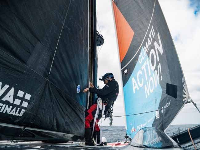  THE OCEAN RACE FLEET BATTLES THROUGH SOUTH INDIAN OCEAN