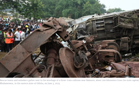  Modi To Visit Site of Deadly Train Derailment in India