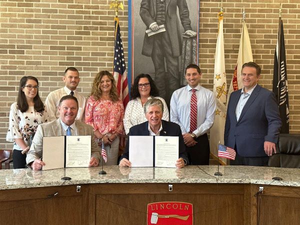  Lincoln Signs Learn365RI Municipal Compact, Commits to Increasing Out-of-School Learning Opportunities