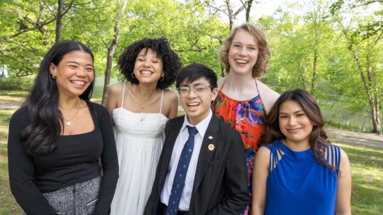 Five students receive Carter Roger Williams Scholarships